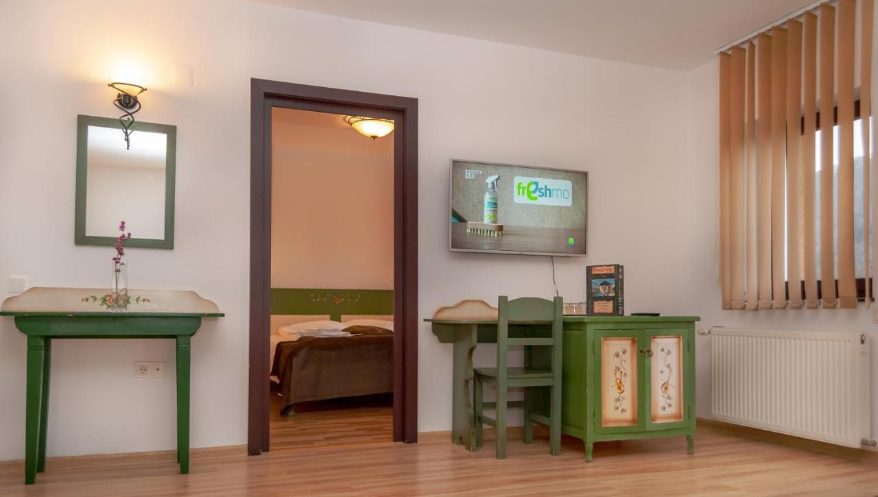 Hotel Prolex Turism Srl Bran  Esterno foto