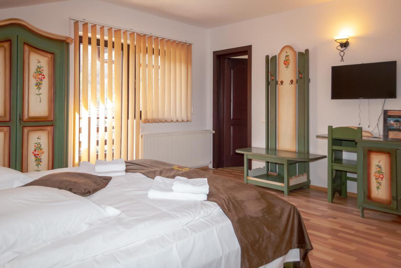 Hotel Prolex Turism Srl Bran  Esterno foto