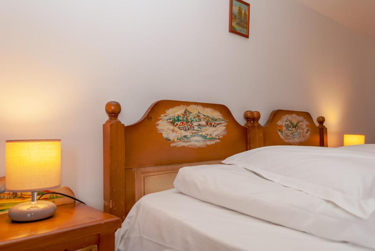 Hotel Prolex Turism Srl Bran  Esterno foto