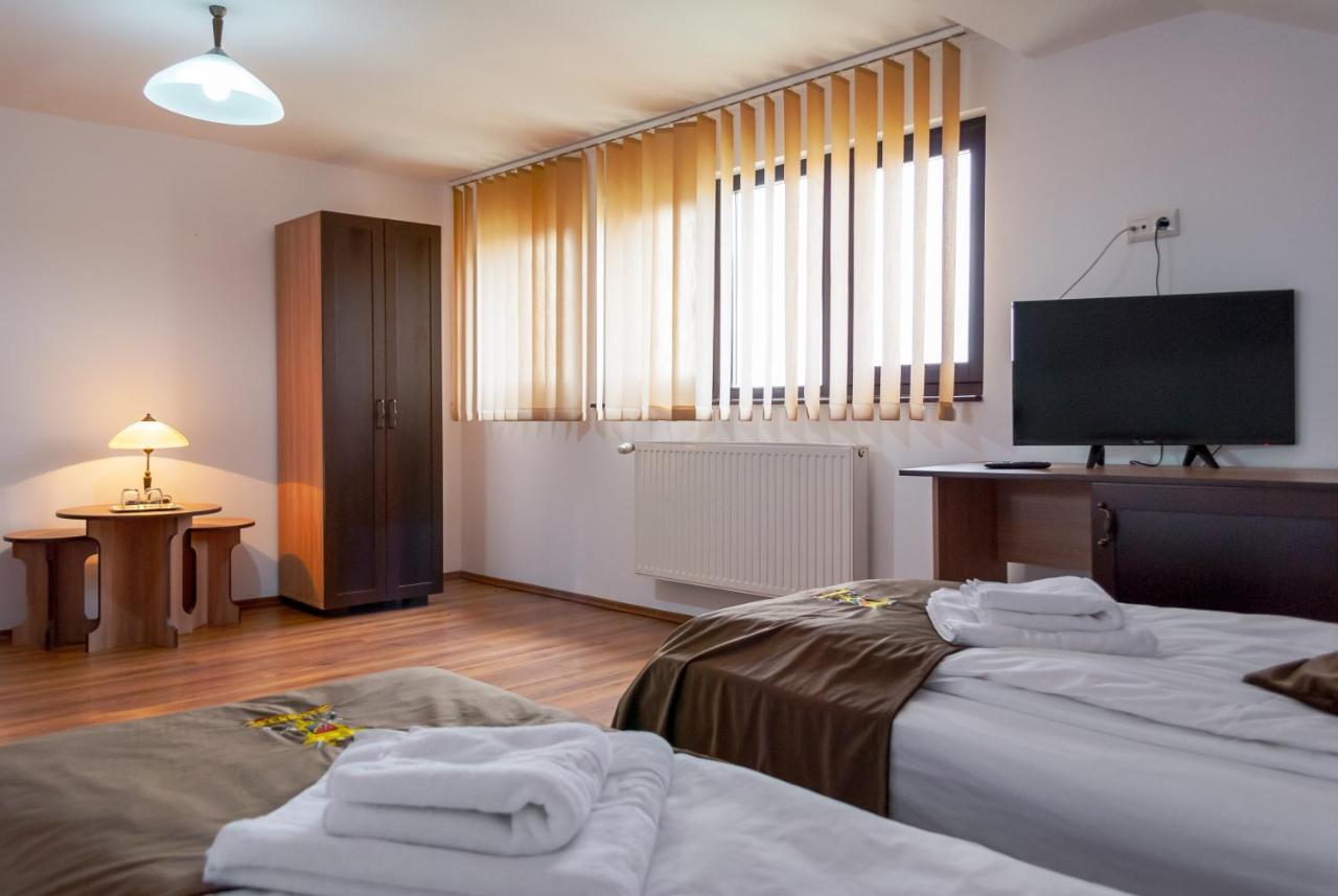 Hotel Prolex Turism Srl Bran  Esterno foto
