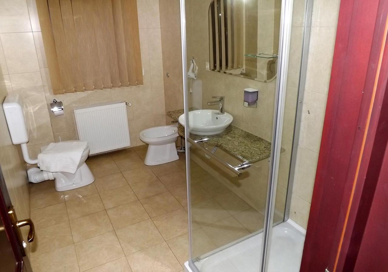 Hotel Prolex Turism Srl Bran  Esterno foto